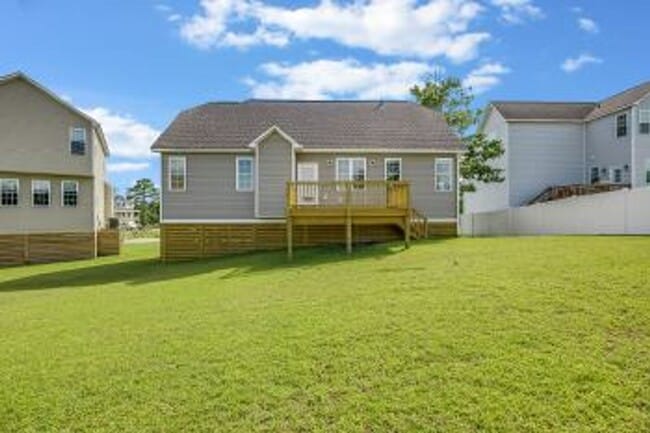 Building Photo - Creekside at Aragona Village