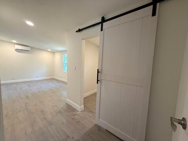 Building Photo - 14526 Paradise Trail