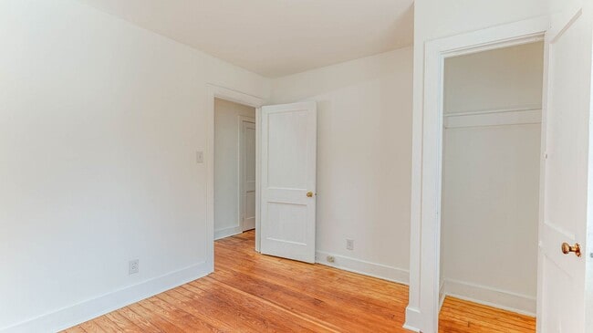 Building Photo - 2 Bedroom 1.5 Bath Townhouse in Wagener Te...