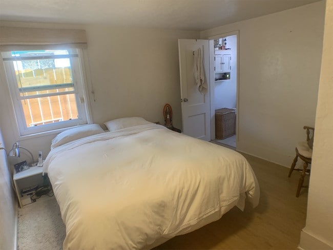 Building Photo - 2728 Collier Ave