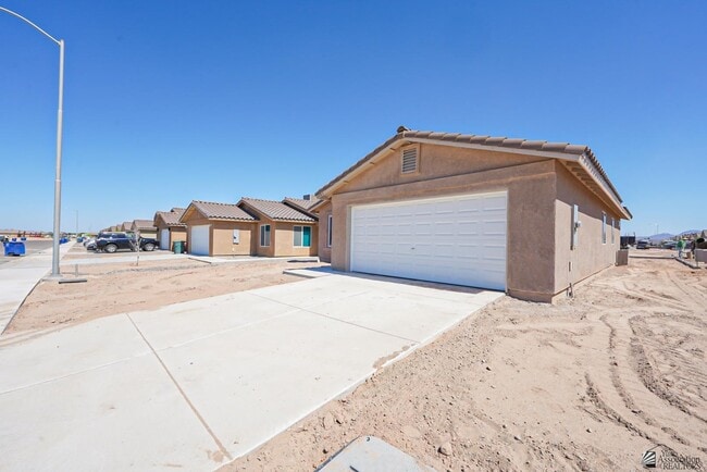 Building Photo - 4643 S Desert Willow Wy