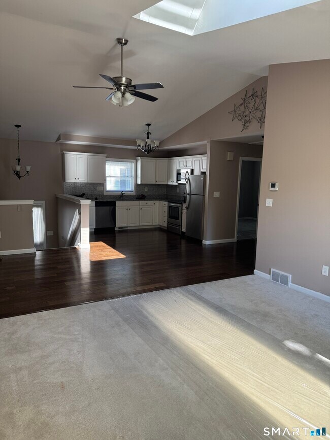 Building Photo - 83 Myrtle St