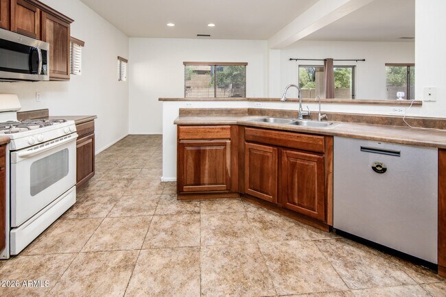 Building Photo - 44640 Yucca Ln