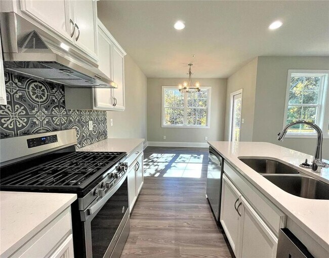 Building Photo - 661 Crosshaven Dr