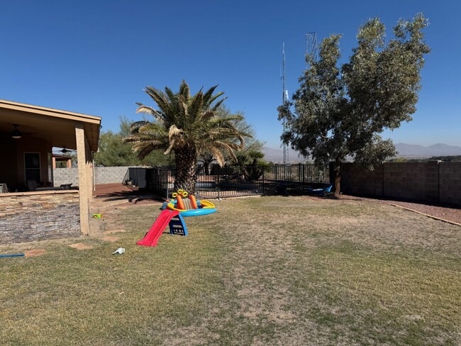 Building Photo - 2597 Dove Ln