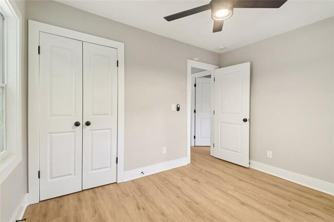 Building Photo - 2909 Diana Dr SW