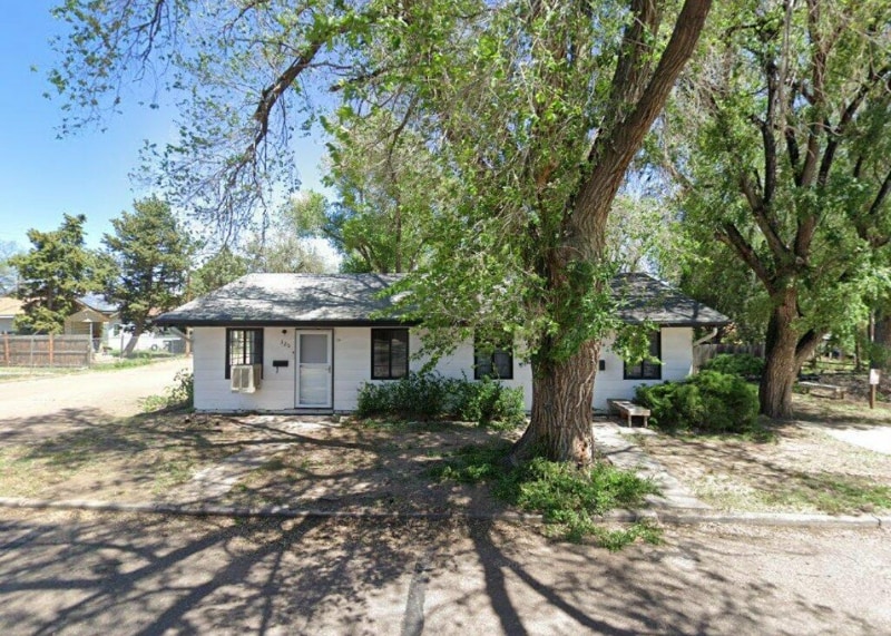 Primary Photo - 320 May Dr