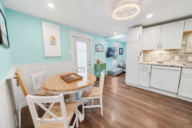 Building Photo - 505 Anemone St