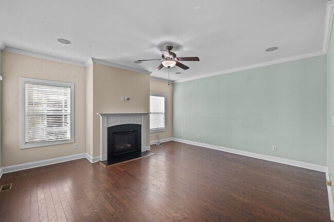 Building Photo - ***Beautiful Knightdale 4/2.5 W/ Private Pool***