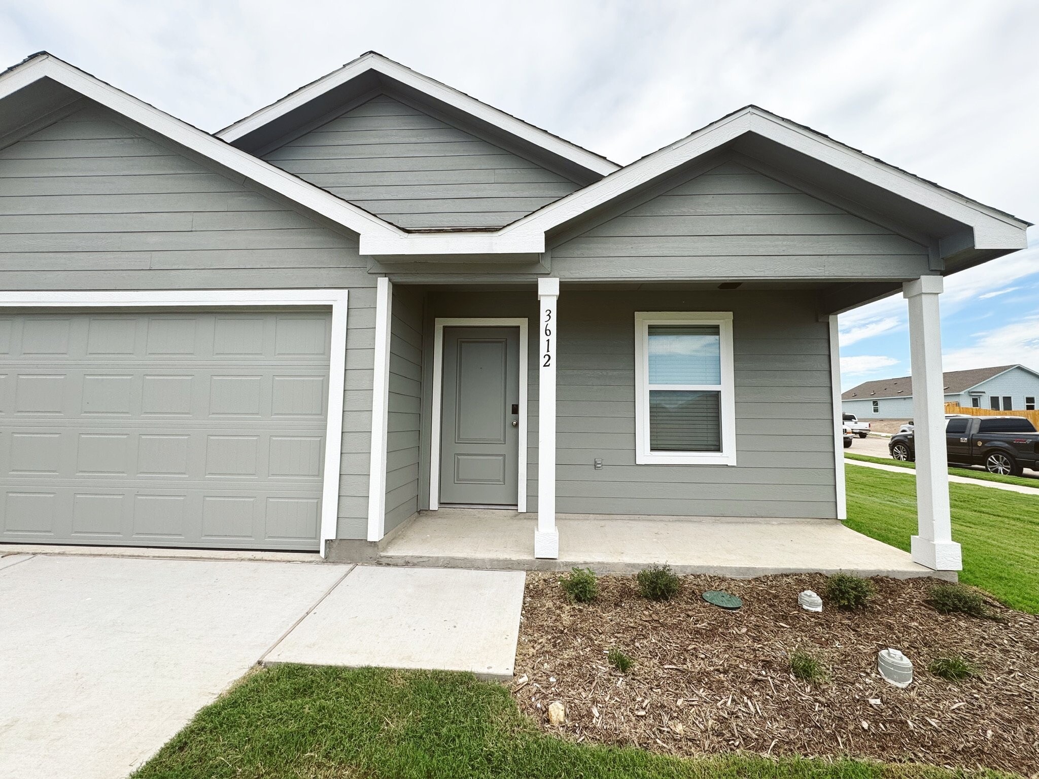 Building Photo - 3612 Chambray Dr