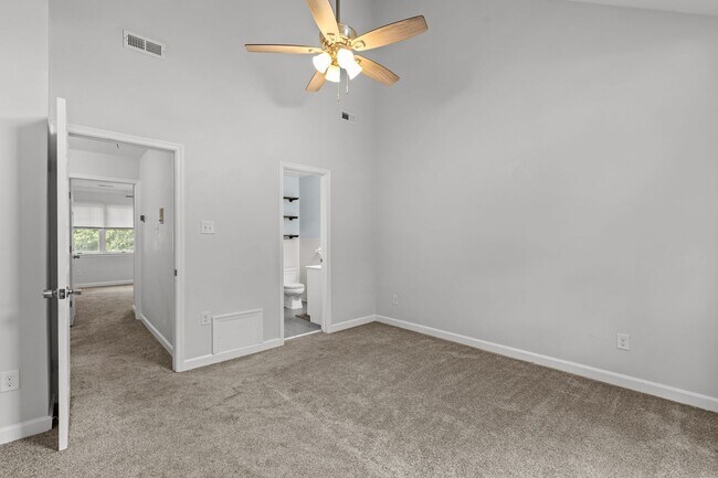 Building Photo - 849 Baldwin Ave