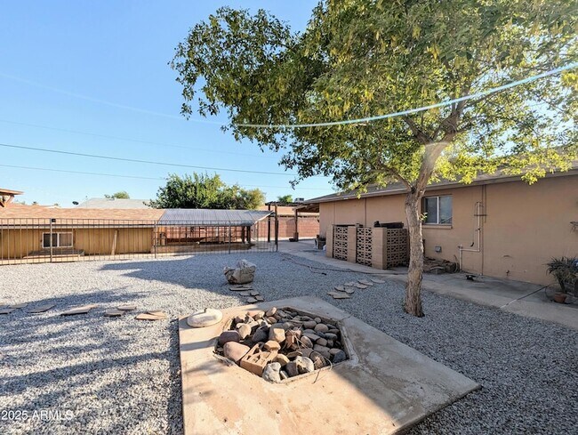 Building Photo - 4019 W San Miguel Ave