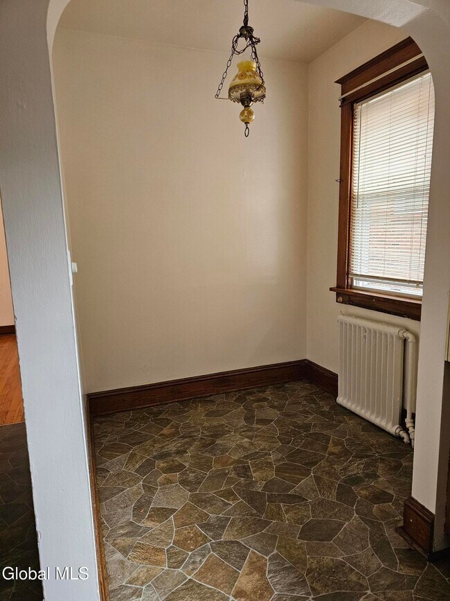 Building Photo - 28 Arcadia Ave