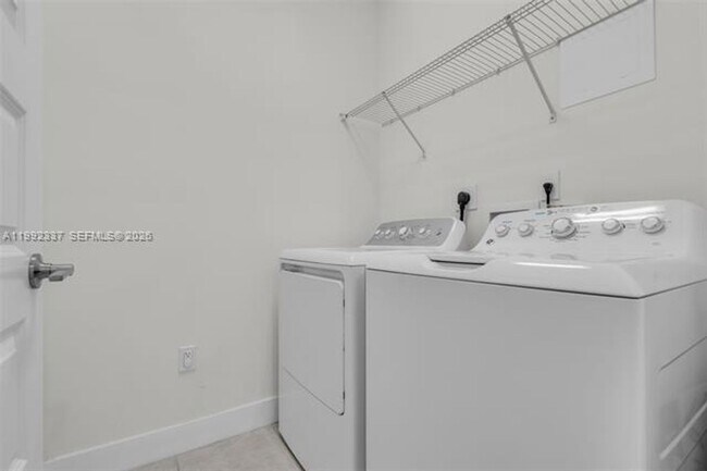 Building Photo - 8363 NW 41st St