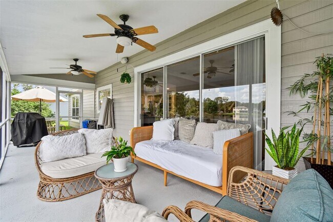 Building Photo - 17737 Esprit Dr