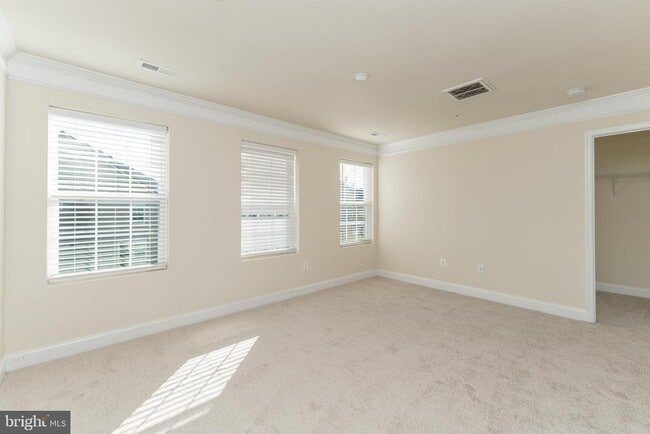 Building Photo - 3679 Duckhorn Way