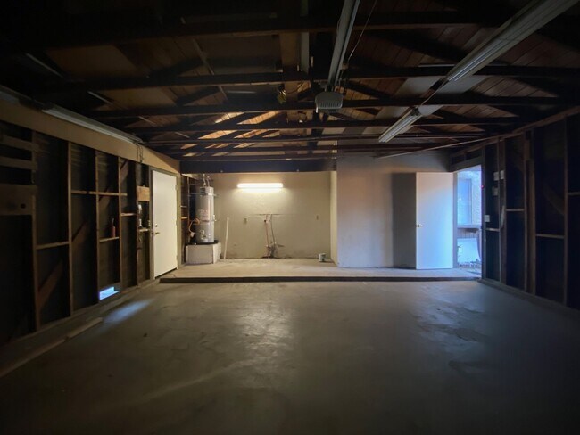 Building Photo - 1421 Padua Ave