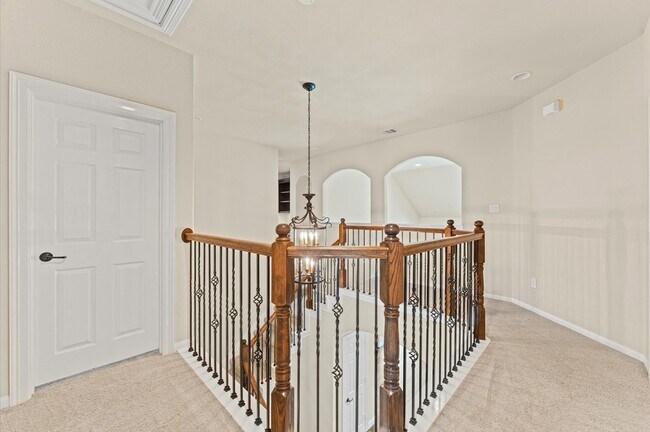 Building Photo - 10 Cayuga Pond Ct