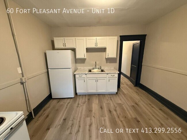 Building Photo - 60 Fort Pleasant Ave