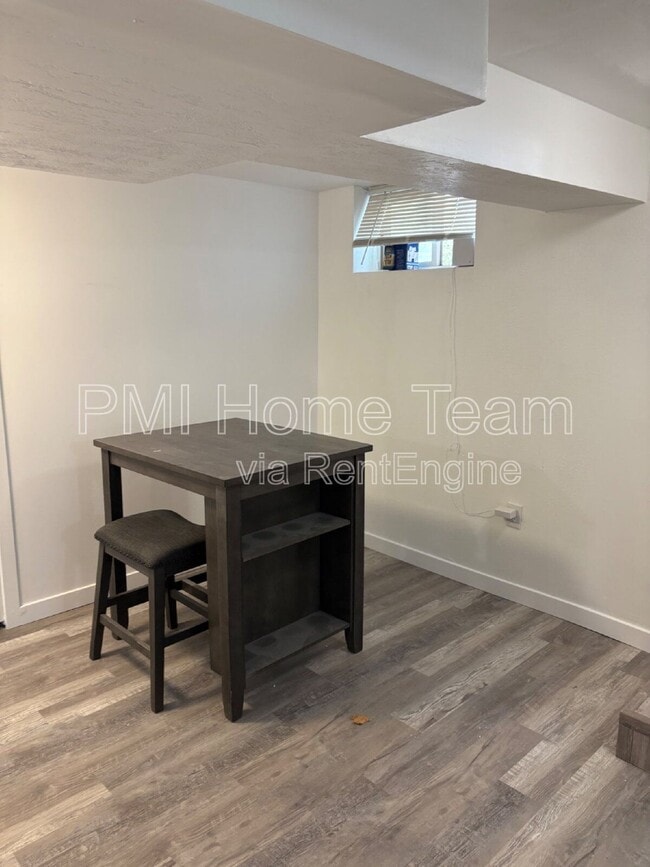 Building Photo - 732 Campbell Heights