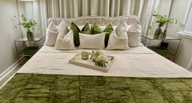 Building Photo - 2088 Oliver Ave