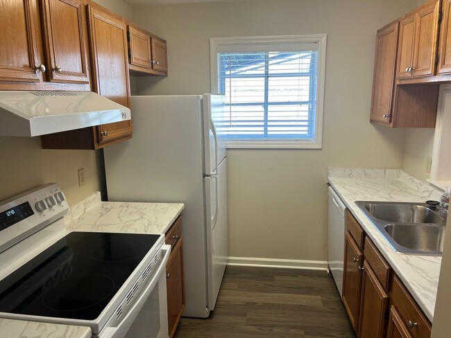 Building Photo - 456 High Point Ln