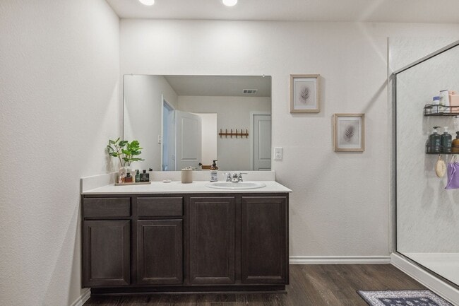 Building Photo - 3012 Glazner Dr