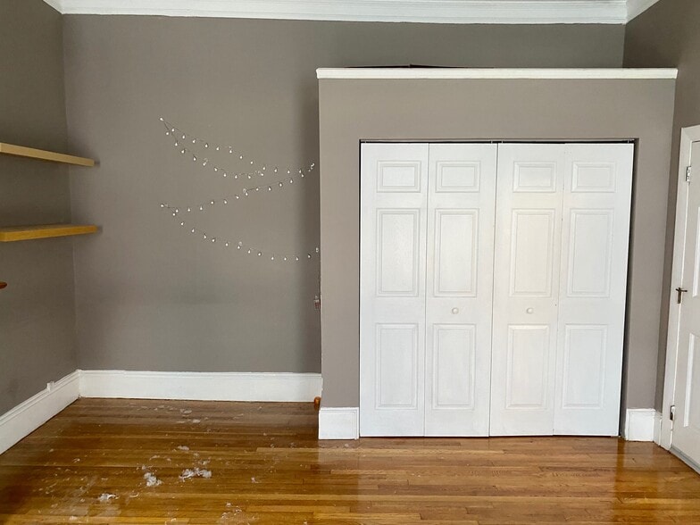 Building Photo - 387 Marlborough St