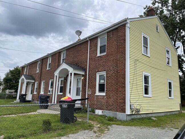 Building Photo - Putnam