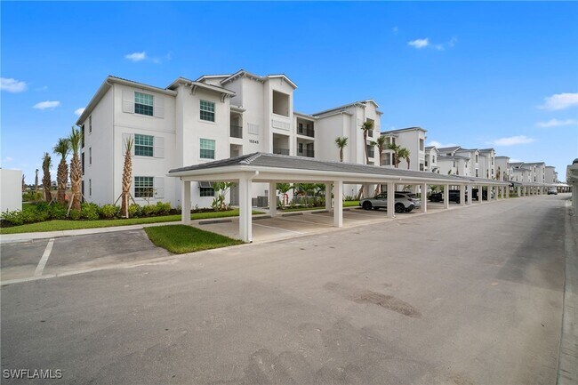 Building Photo - 15345 Grn Acrs Ave