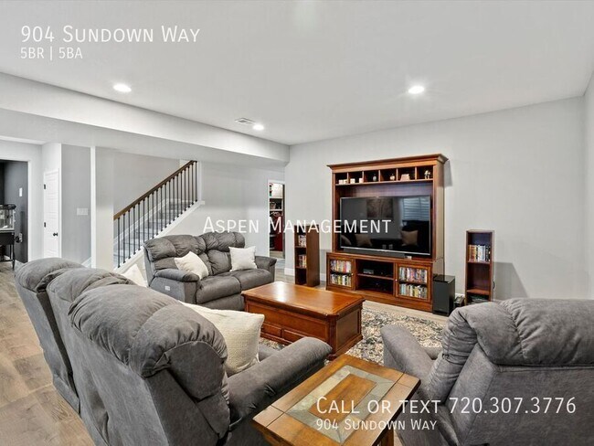 Building Photo - 904 Sundown Way