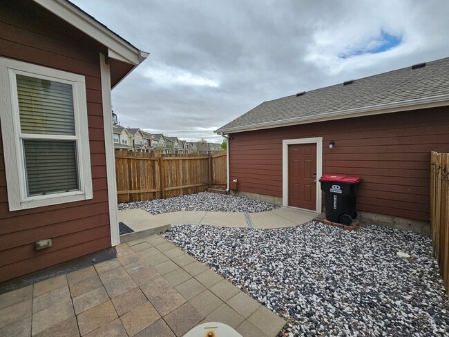 Building Photo - 3 Bed 3 bath house in 80916!