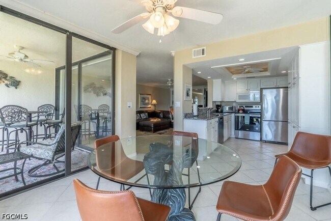 Building Photo - 10475 Gulf Shore Dr