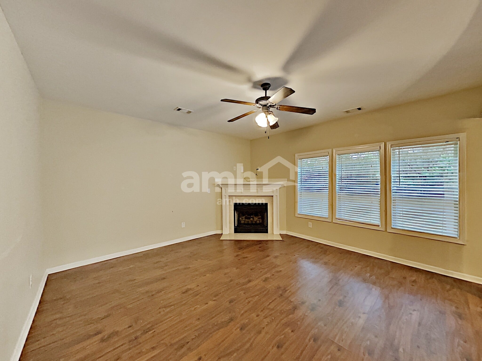 Building Photo - 243 Ascott Ln