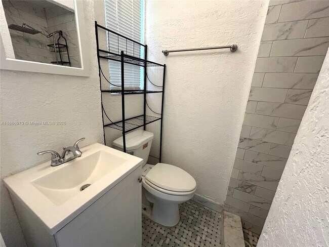 Building Photo - 601 NW 90th St