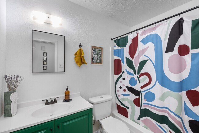 Building Photo - 9306 Crescent Moon Dr
