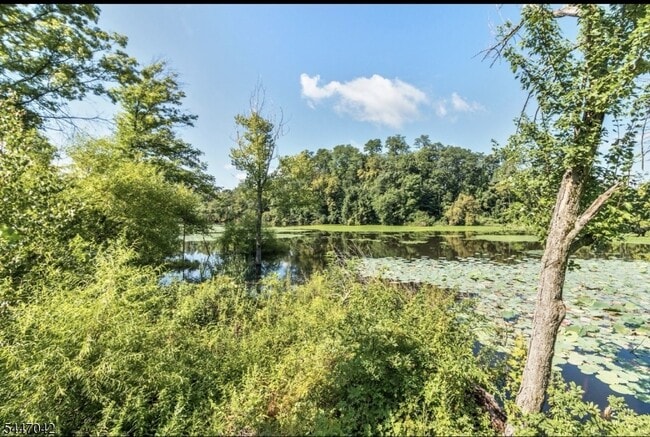 Building Photo - 506 Waterview Ct