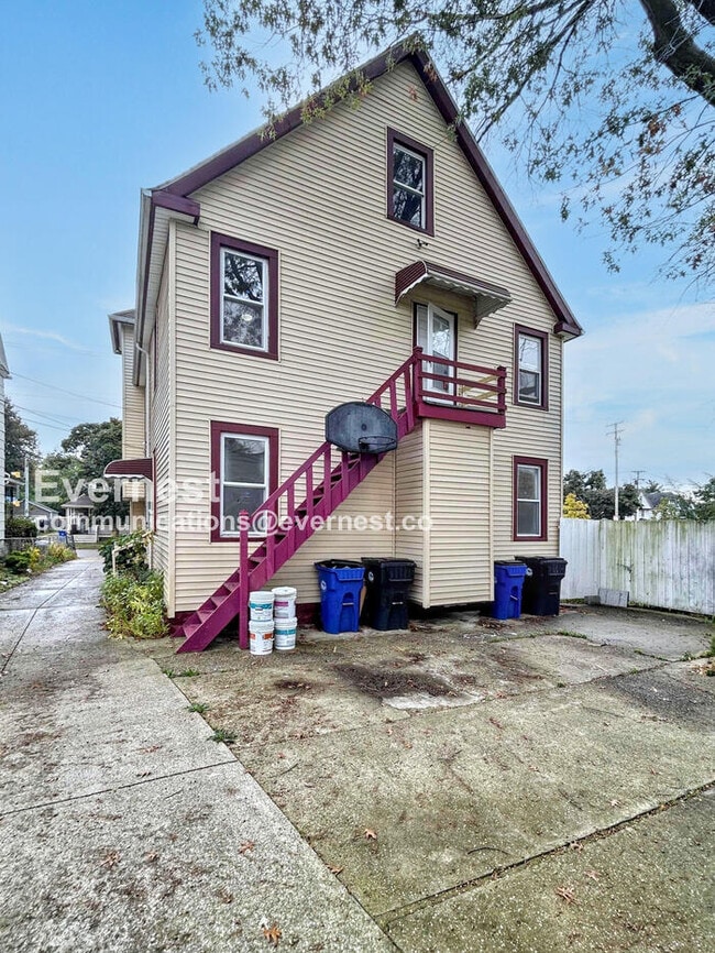 Building Photo - 1794 W 54th St