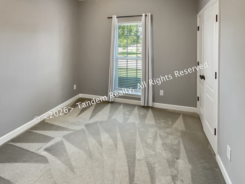 Building Photo - 6500 Lampe Ct