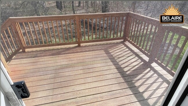 Building Photo - Cozy Country Living