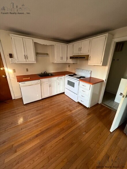 Building Photo - 40 Tileston St