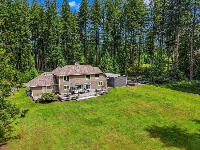 Building Photo - Furnished Redmond Home | Short-Term 3–6 Month Lease | Avail Now!