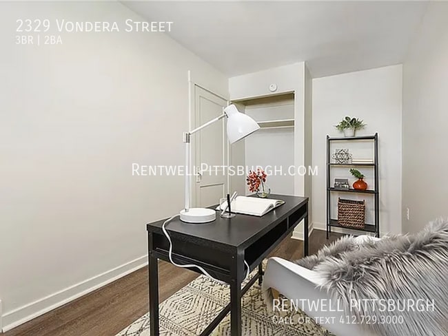 Building Photo - 2329 Vondera St