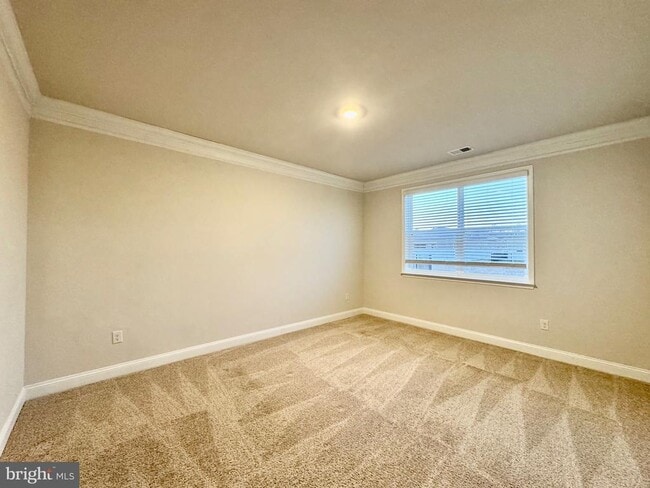 Building Photo - 33016 Blue Iris Rd