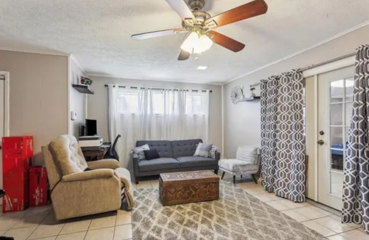 Building Photo - 2141 Florida Ave