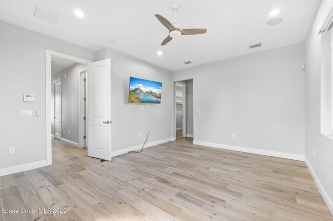 Building Photo - 151 24th St