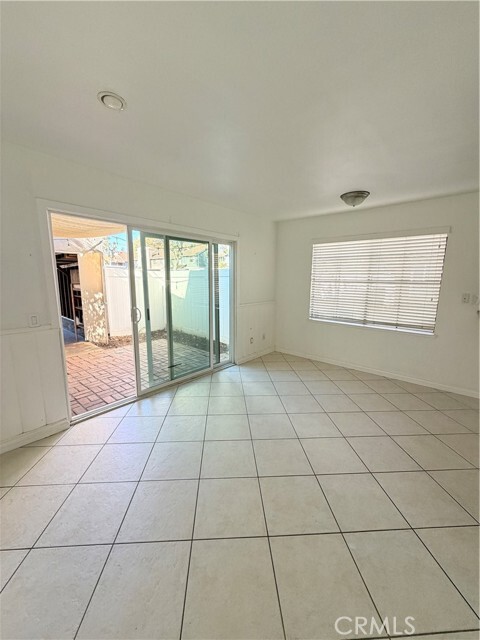 Building Photo - 8722 Pine Crest Pl