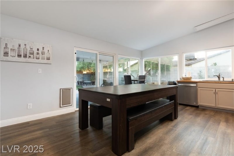 Building Photo - 2120 Wagonwheel Ave