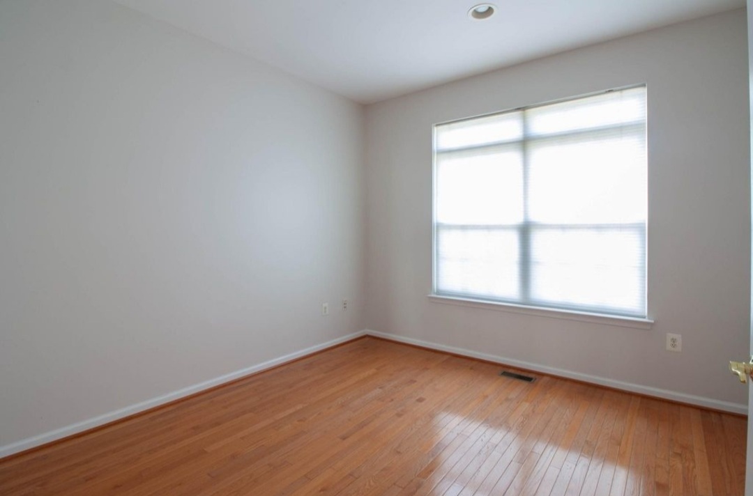 Building Photo - 12681 Heron Ridge Dr