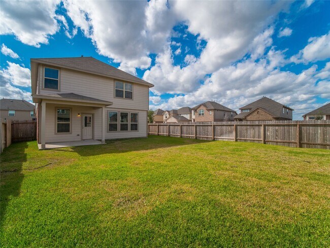 Building Photo - 3542 Vivaldi Dr